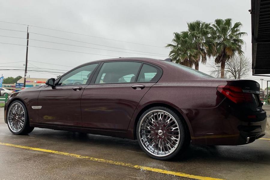  BMW 750Li xDrive on Forgiato Wheels (Cravatta) 2019 года  (фото 2 из 3)